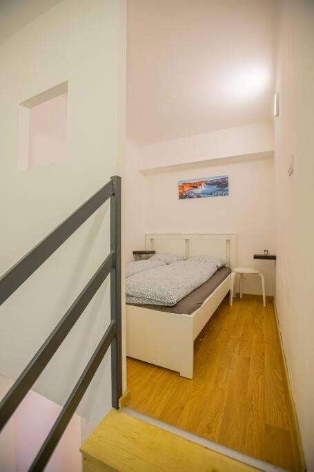 Cute Gallery Flat In Dob Str, Mars Budapest Luaran gambar
